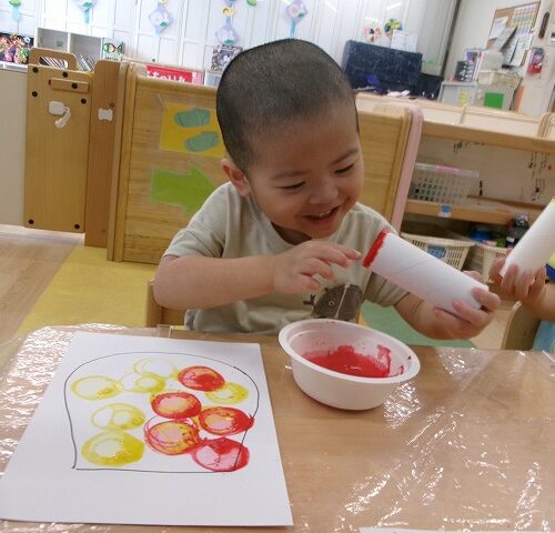 楽しい絵具遊び（パンダルーム）